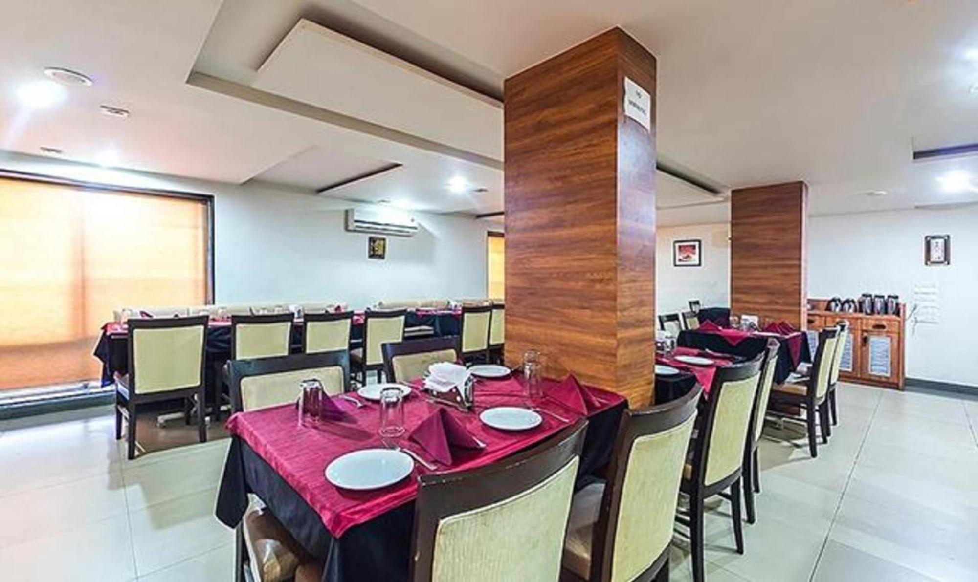 Fabhotel Skylark Inn Nashik Exterior foto